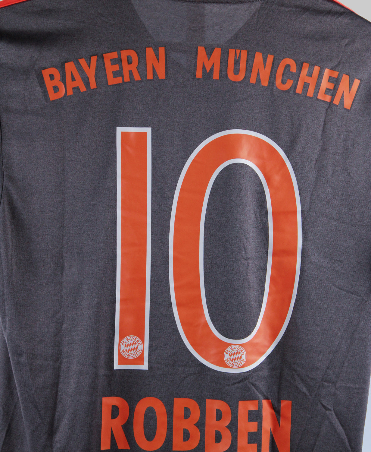 Bayern Munich 2016-17 Robben Away Kit  (M)