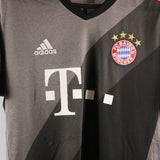 Bayern Munich 2016-17 Robben Away Kit  (M)