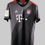 Bayern Munich 2016-17 Robben Away Kit  (M)