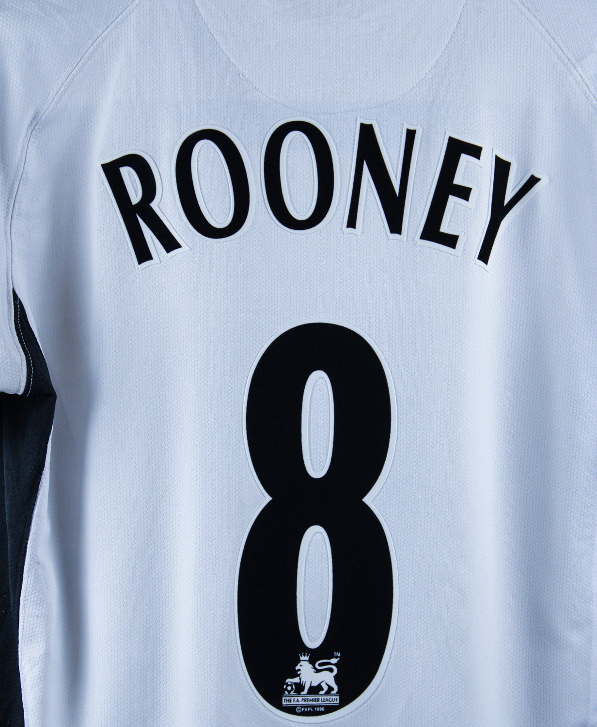 Manchester United 2006 Rooney Away Kit (M)