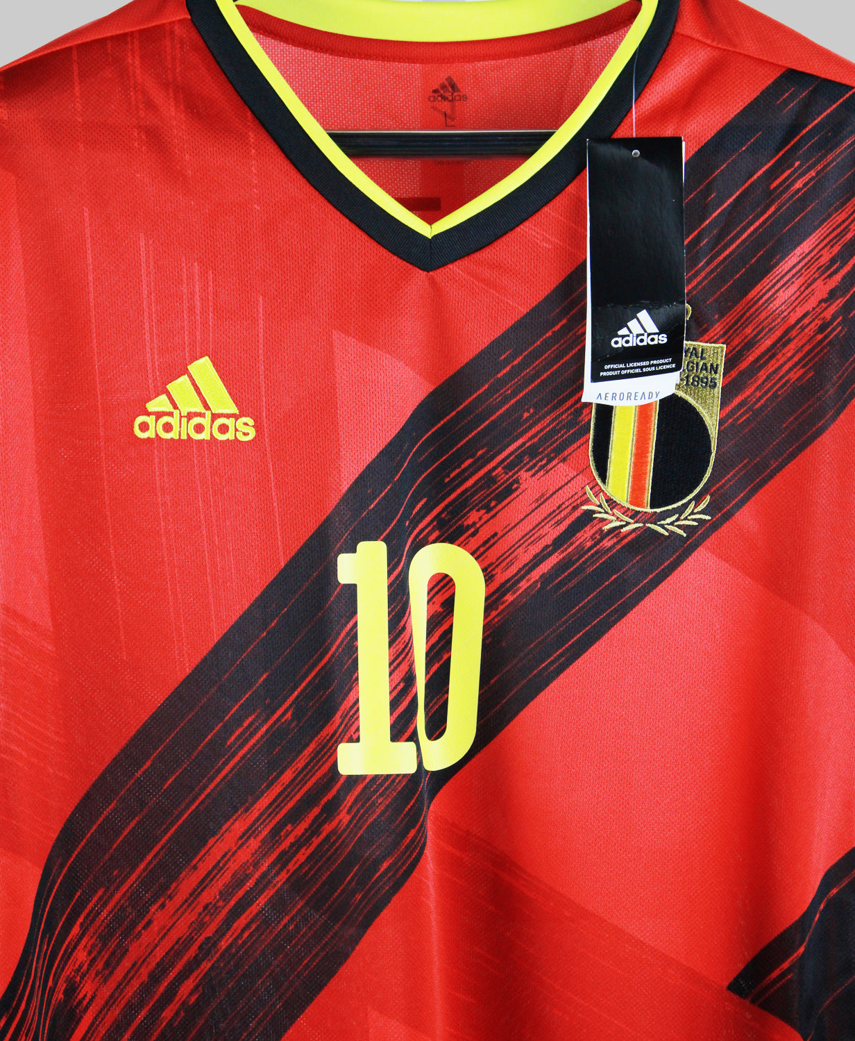 Belgium 2020-21 Hazard Home Kit (L)