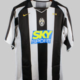 Juventus 2004-05 Nedved Home Kit (L)