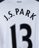 Manchester United 2010-11 J.S. Park Away Kit (2XL)