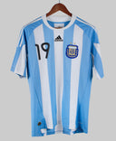 Argentina 2010-11 Milito  Home Kit (M)