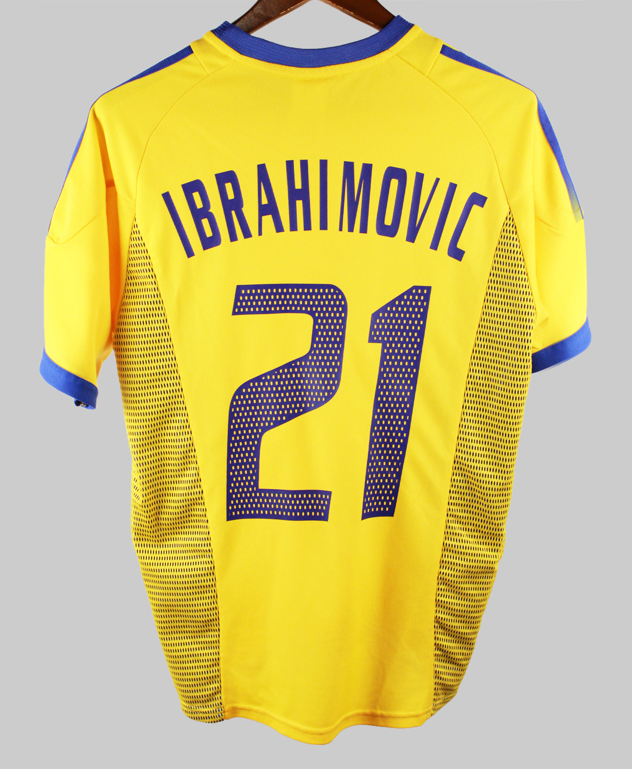 Sweden 2007-2008 Ibrahimovic Home Kit (L)