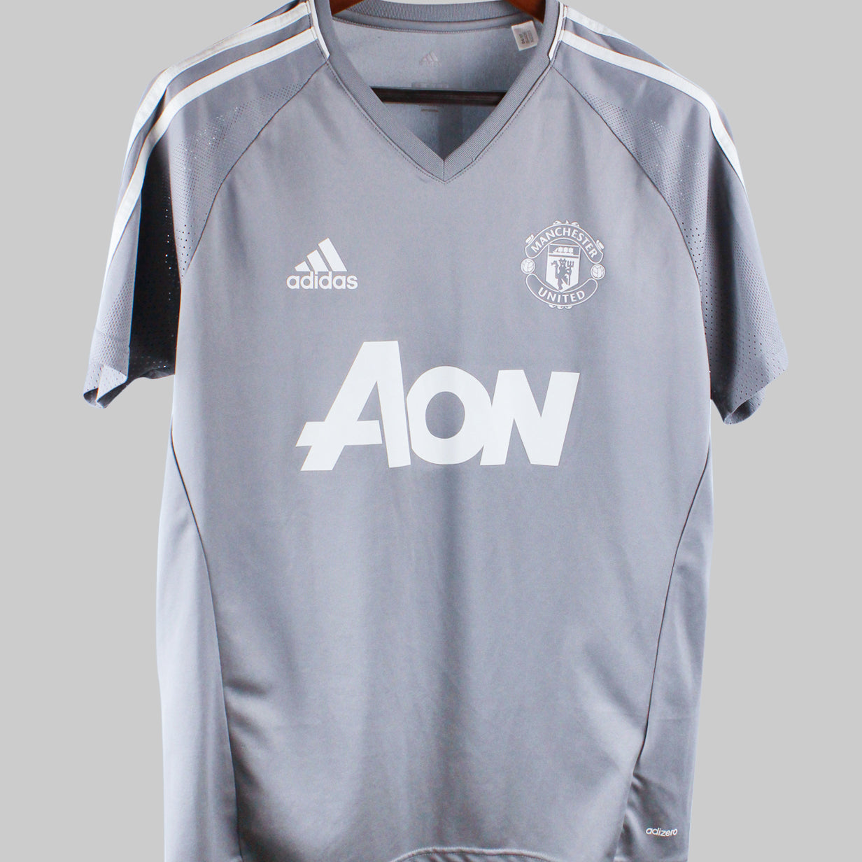 Manchester United  2017 Training Kit (L)