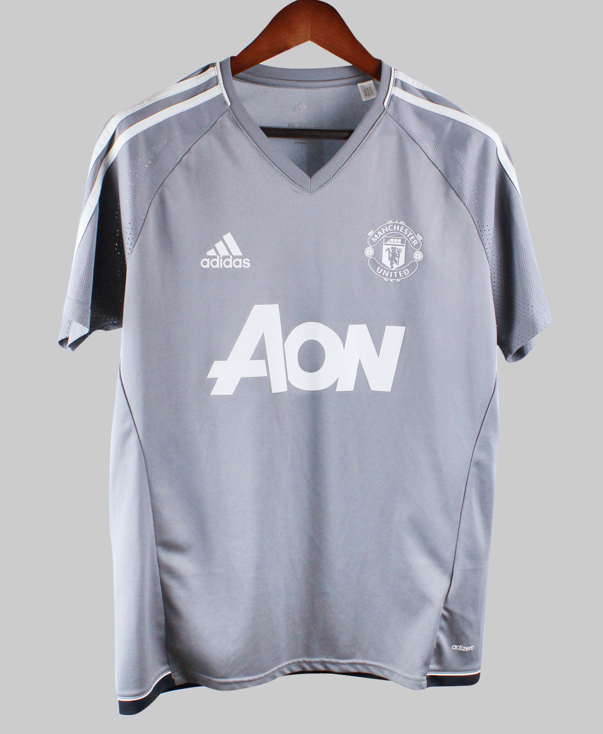 Manchester United  2017 Training Kit (L)