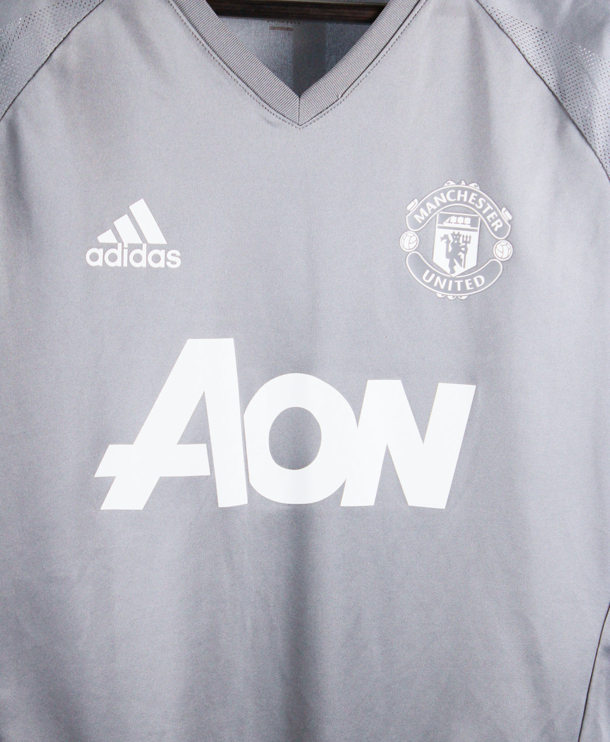 Manchester United  2017 Training Kit (L)
