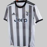 Juventus 2022-23 Di Maria Short Sleeve Home Kit w/Tags (M)