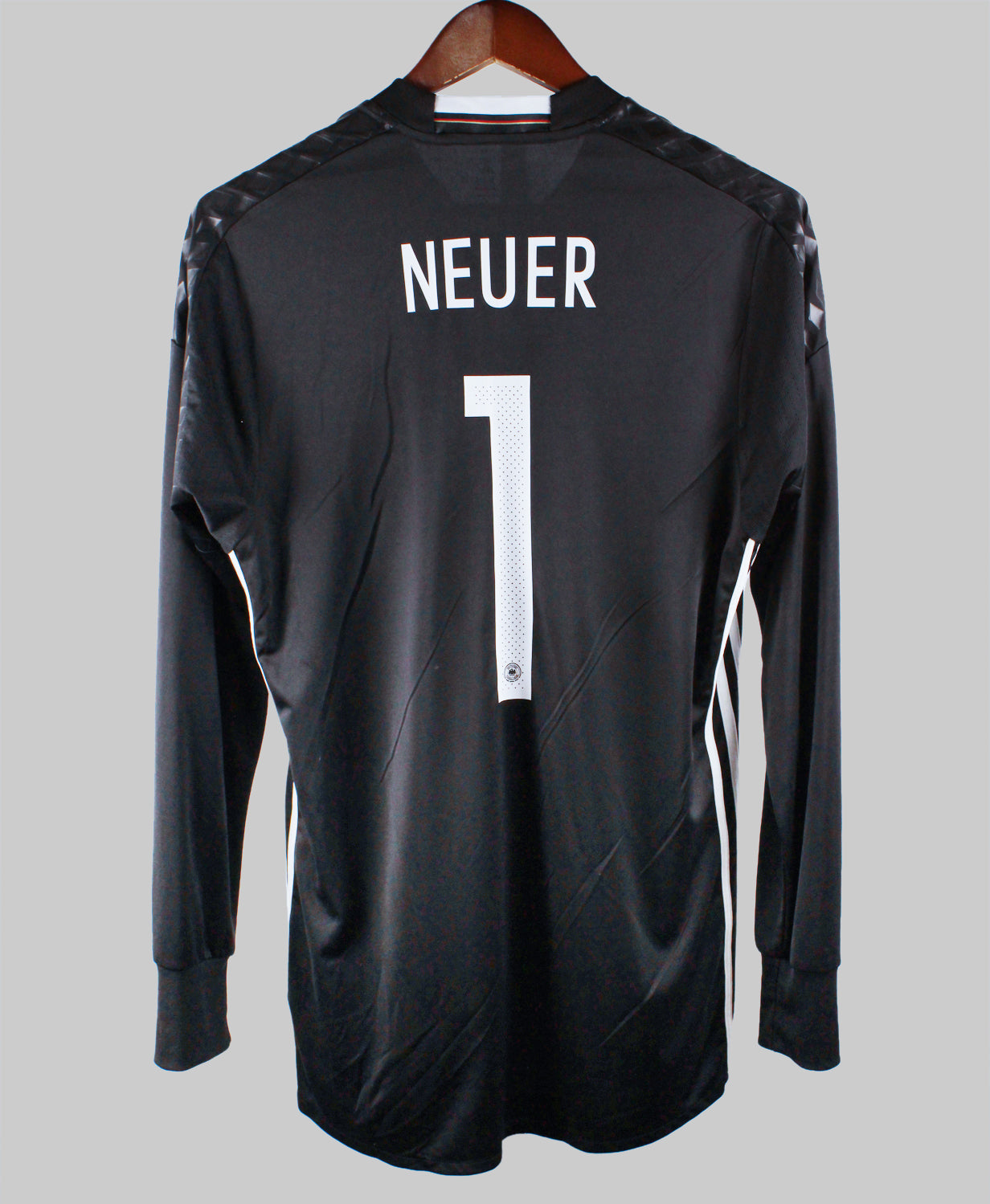Germany 2016-2017 Neuer Goalkeeper Home Kit (M)