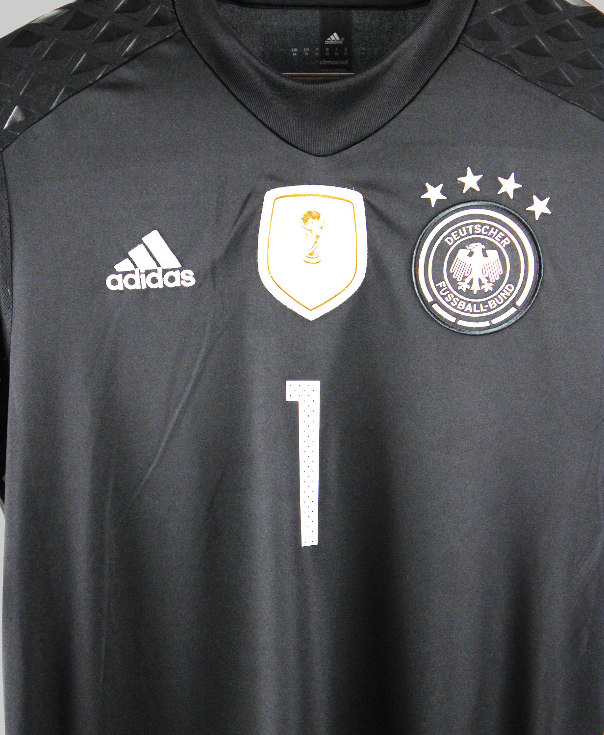 Germany 2016-2017 Neuer Goalkeeper Home Kit (M)