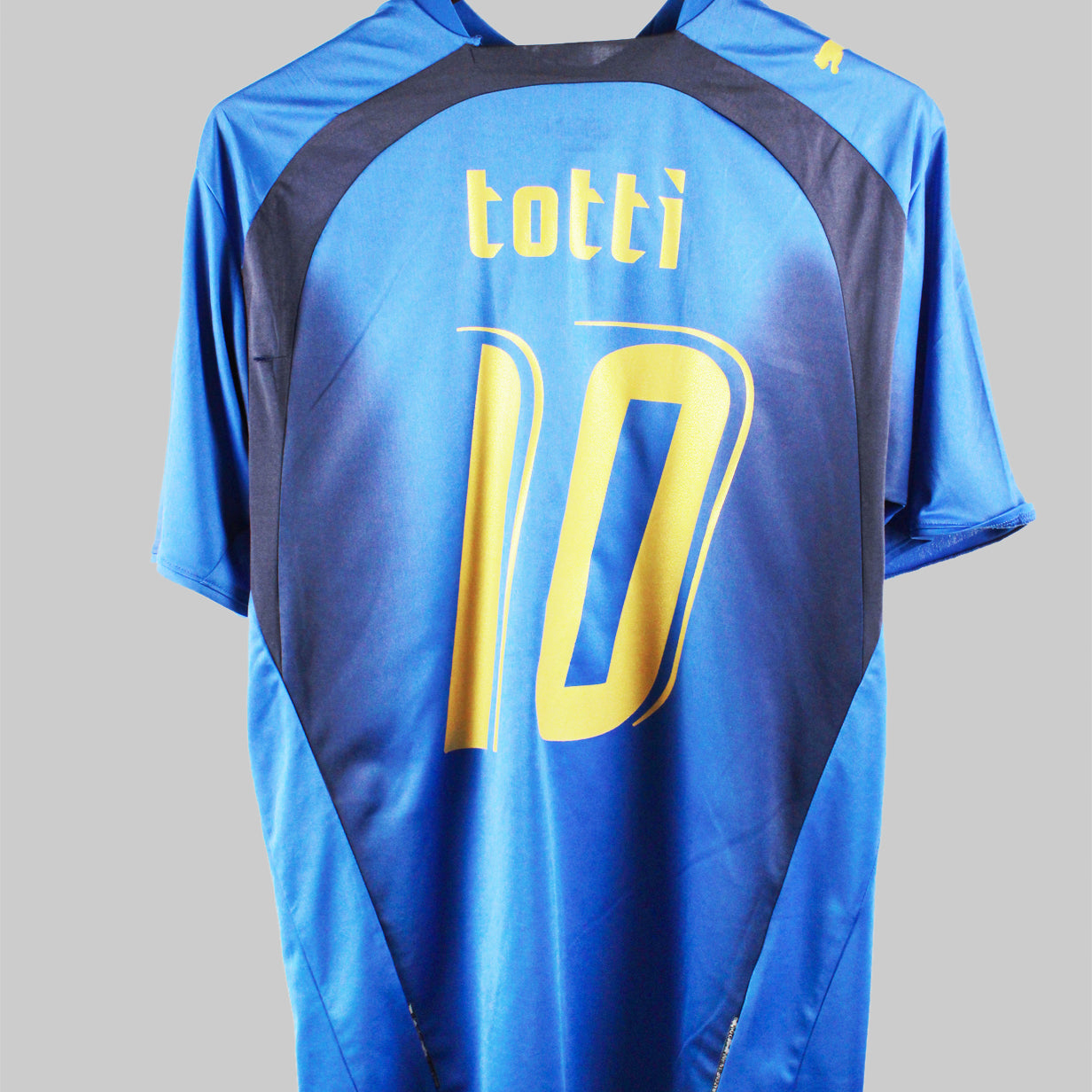 Italy 2007-2008 Totti Home Kit (L)