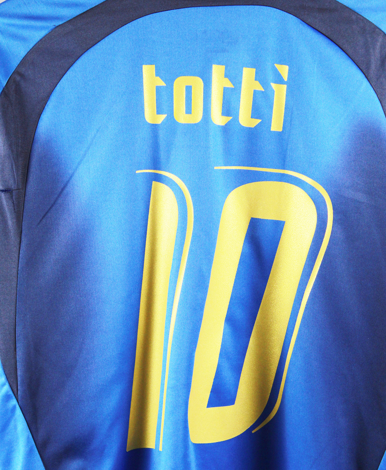 Italy 2007-2008 Totti Home Kit (L)