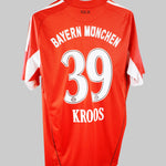 Bayern Munich 2010-2011 Kroos Home Kit (L)