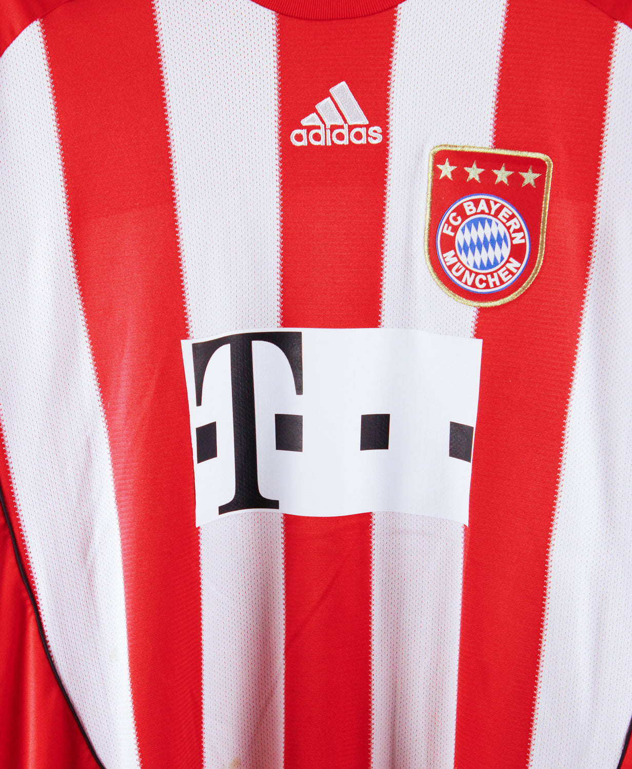 Bayern Munich 2010-2011 Kroos Home Kit (L)