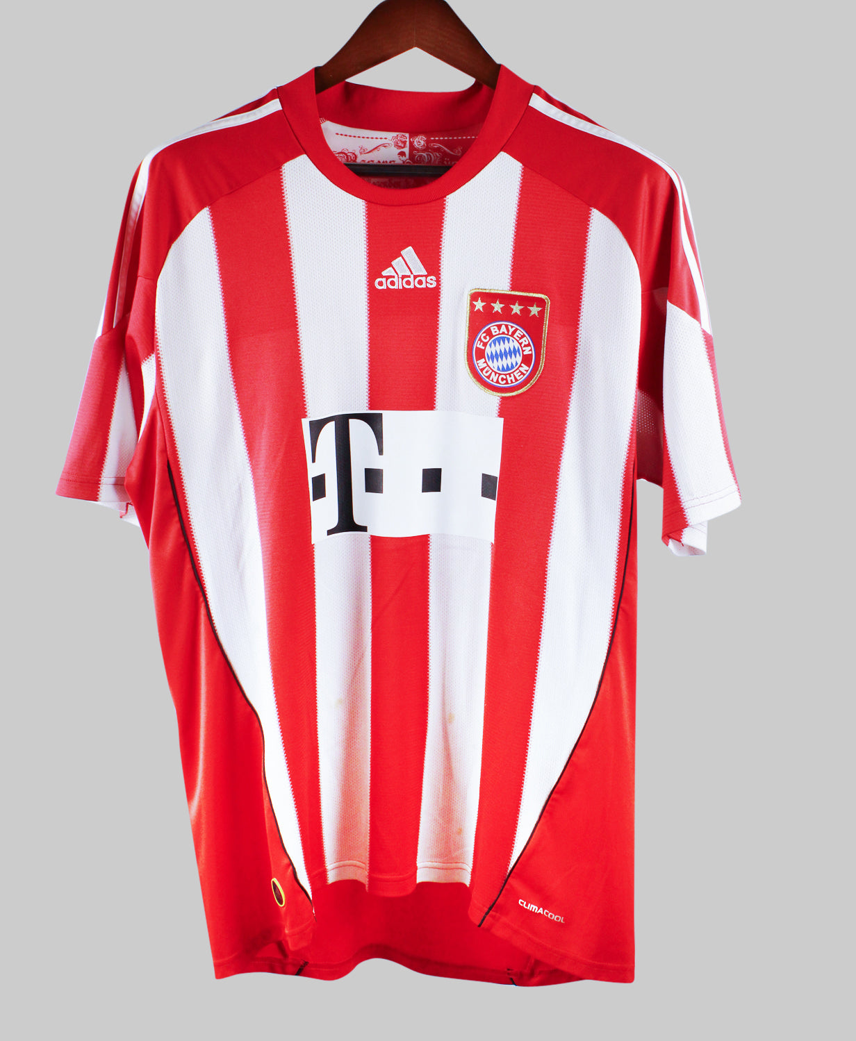 Bayern Munich 2010-2011 Kroos Home Kit (L)