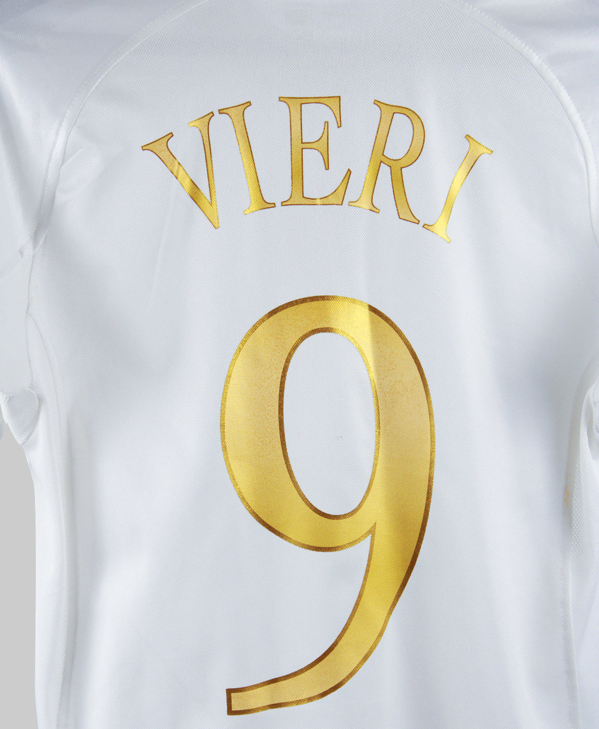 Italy 2004-2005 Vieri Away Kit (M)