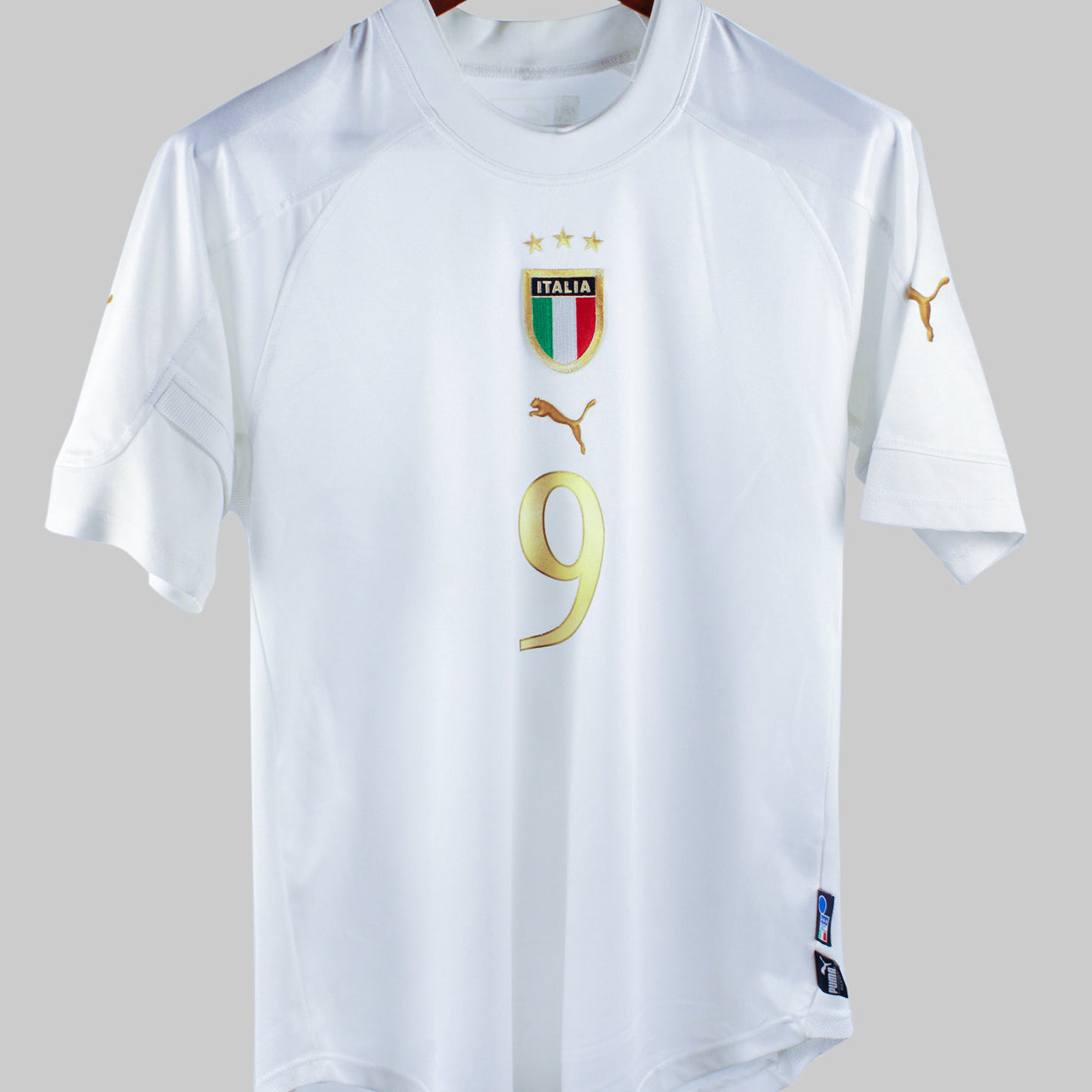 Italy 2004-2005 Vieri Away Kit (M)