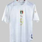 Italy 2004-2005 Vieri Away Kit (M)