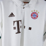Bayern Munich 2013-14 Martinez Short Sleeve Away Kit (L)