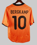 Netherlands 2000-2001 Bergkamp Home Kit (M)