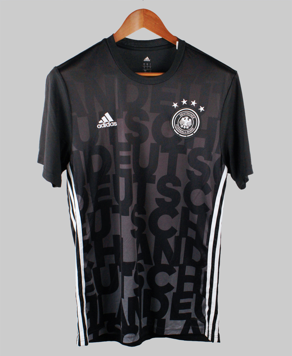 Germany 2014-15  Trainer Kit Kit (L)