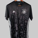 Germany 2014-15  Trainer Kit Kit (L)