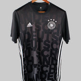 Germany 2014-15  Trainer Kit Kit (L)