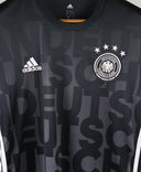 Germany 2014-15  Trainer Kit Kit (L)