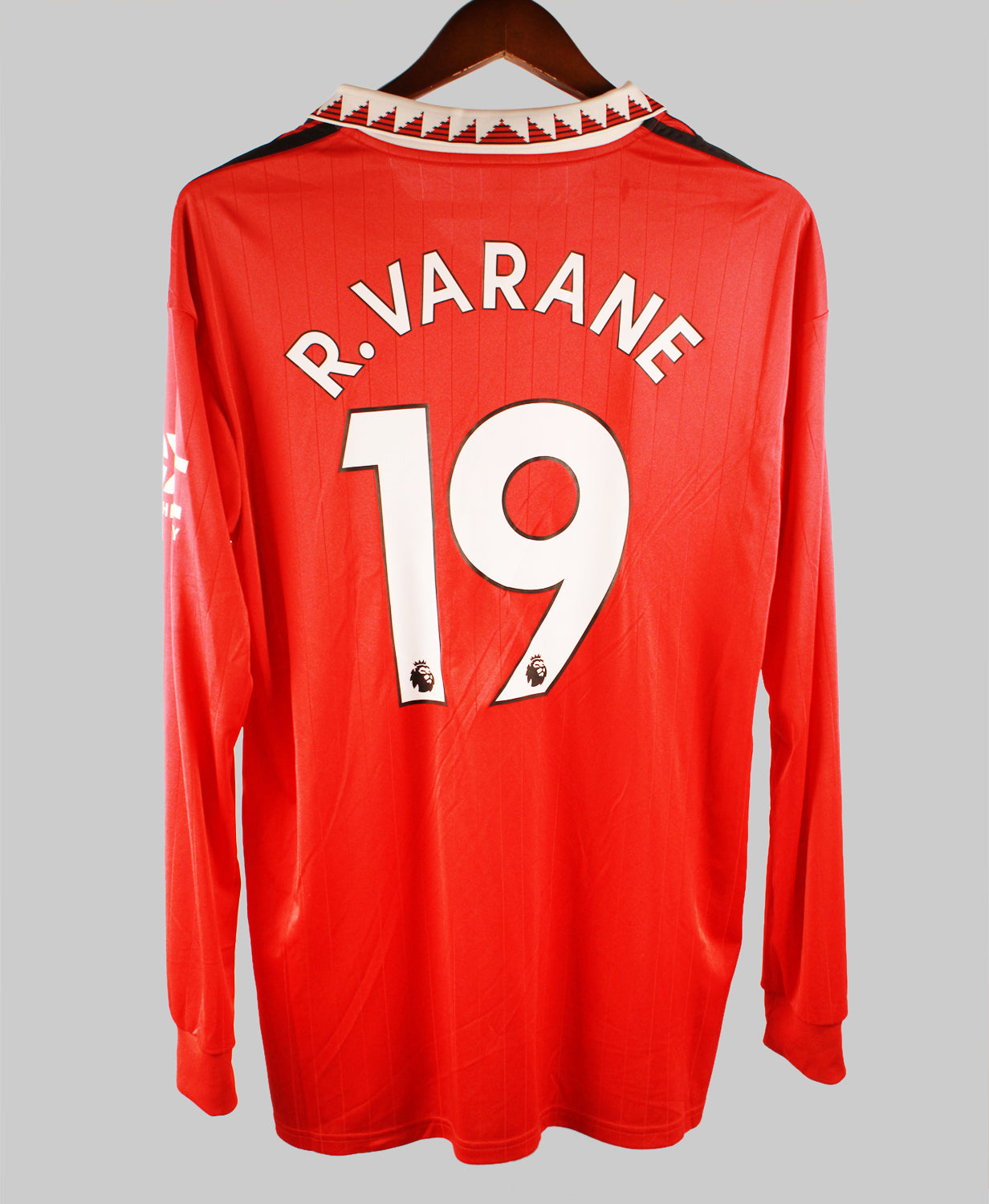 Manchester United 2022-2023 R. Varane Long Sleeve Home Kit (L)