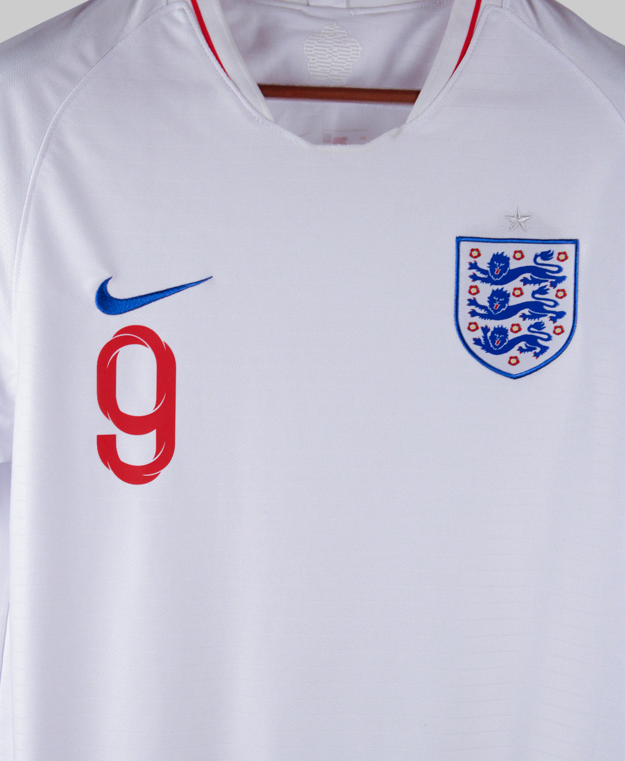 England 2018-19 Kane Short Sleeve Home Kit (L)