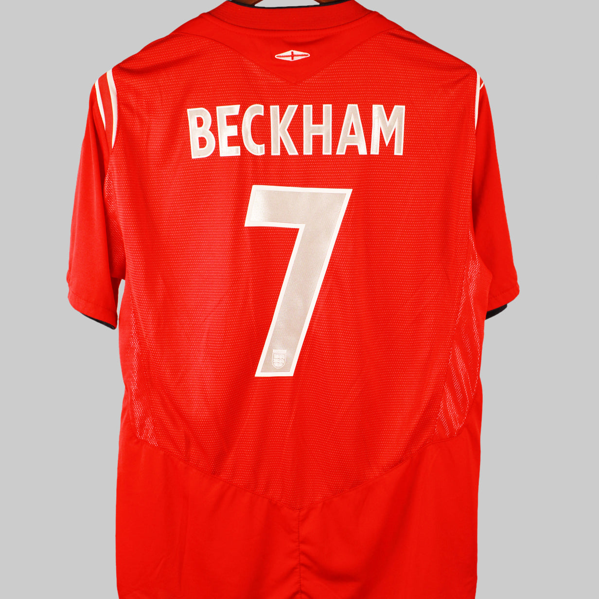England 2004-05 Beckham Short Sleeve Away Kit (L)