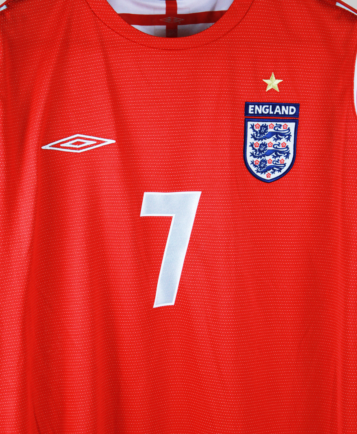 England 2004-05 Beckham Short Sleeve Away Kit (L)