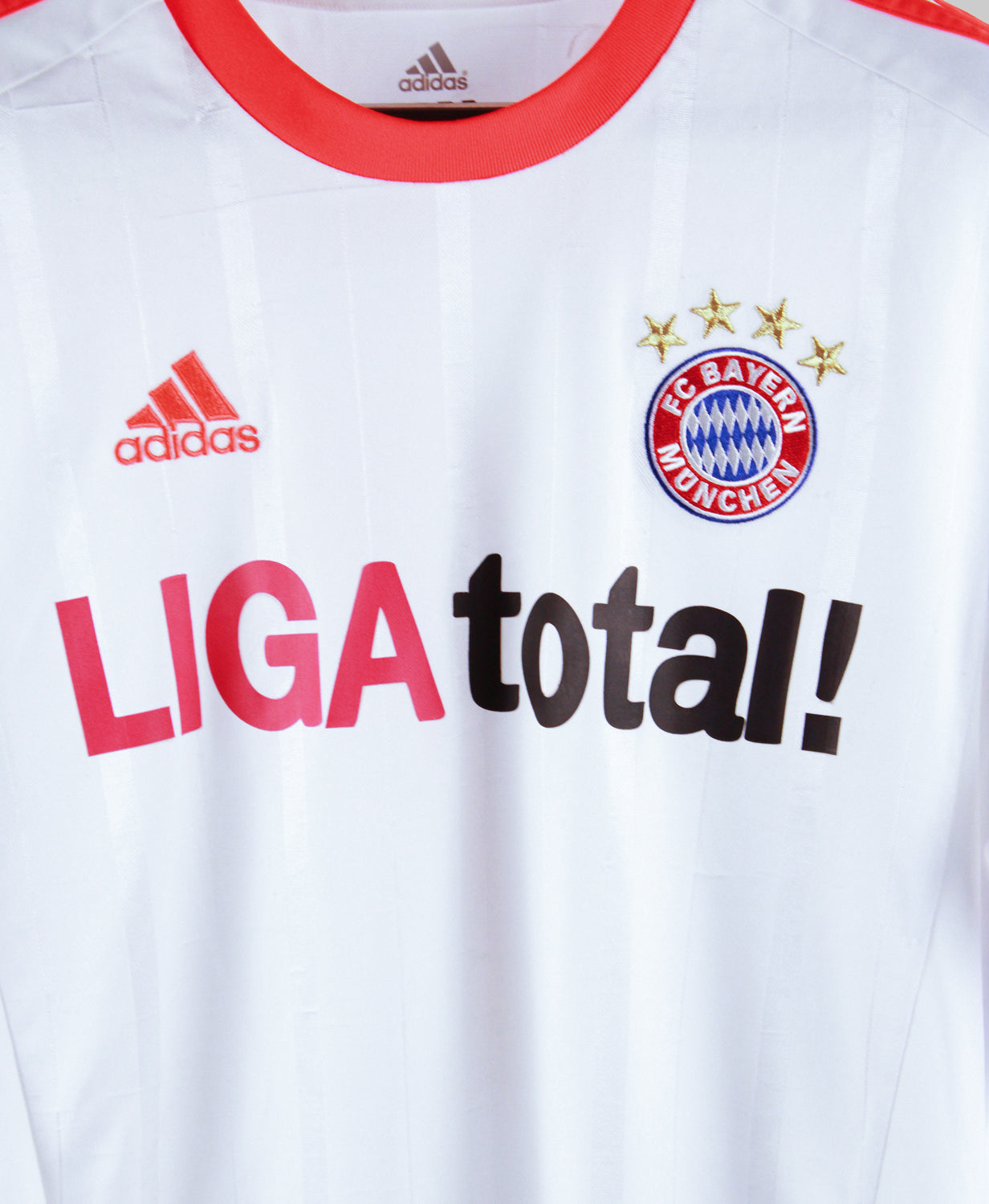 Bayern Munich 2012-2013 Ribery Away Kit (L)