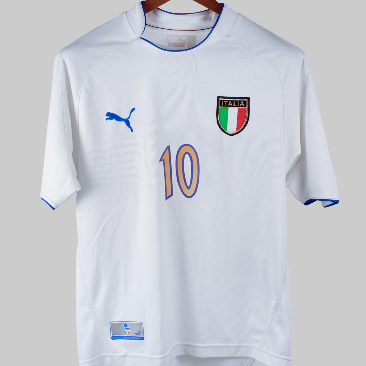 Italy 2003-04 Totti Short Sleeve Away Kit (M)