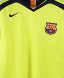 Barcelona 2005-06 Ronaldinho Short Sleeve Away Kit (L)