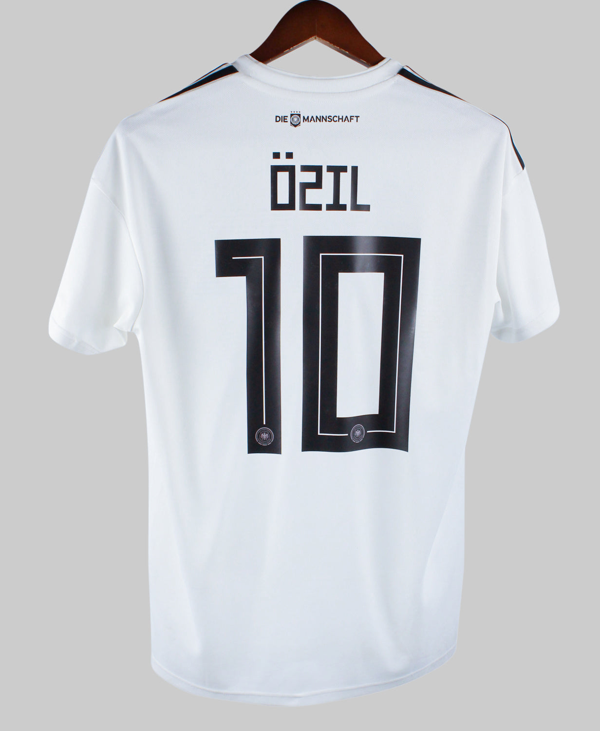Germany 2018 Ozil Home Kit (L)