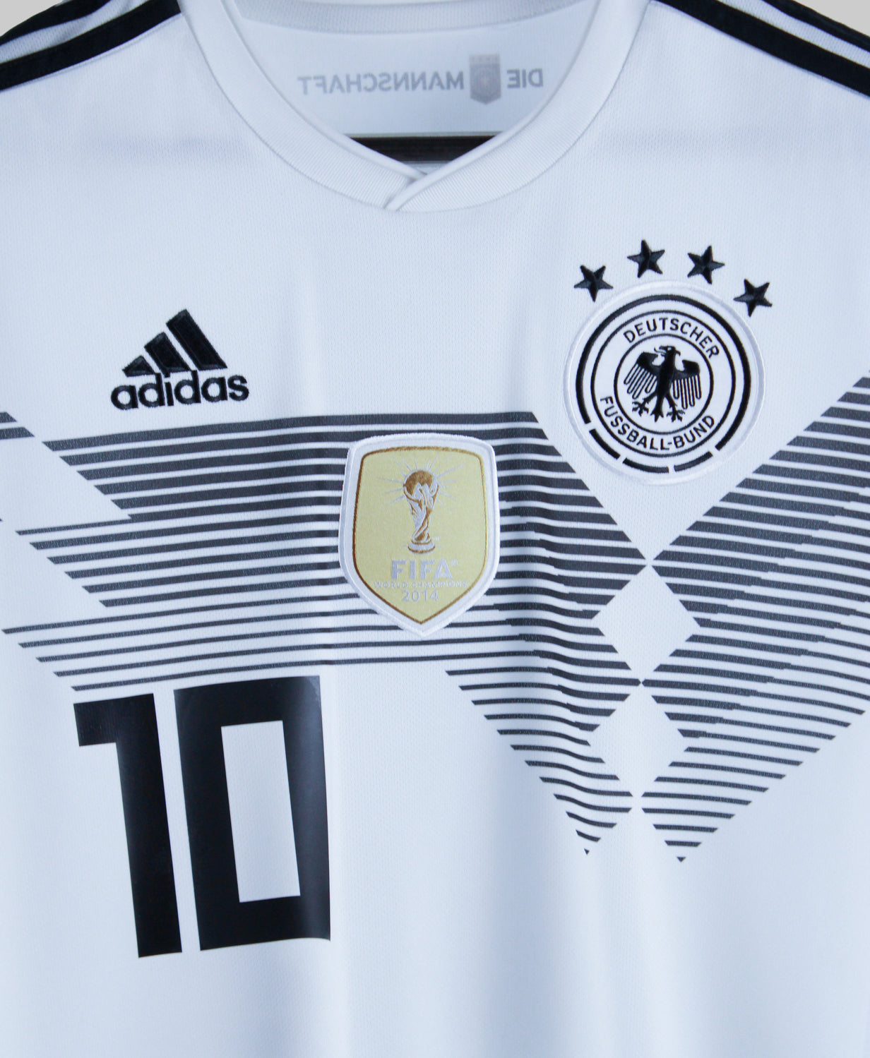 Germany 2018 Ozil Home Kit (L)