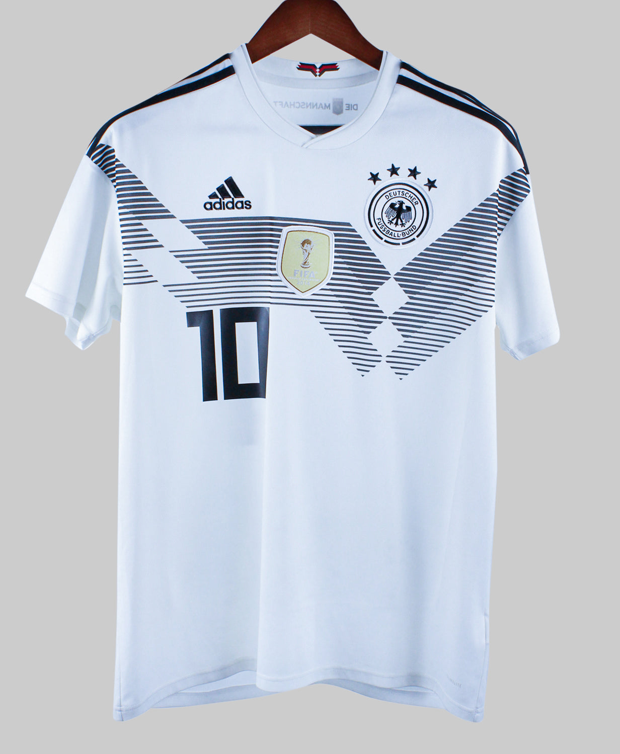 Germany 2018 Ozil Home Kit (L)