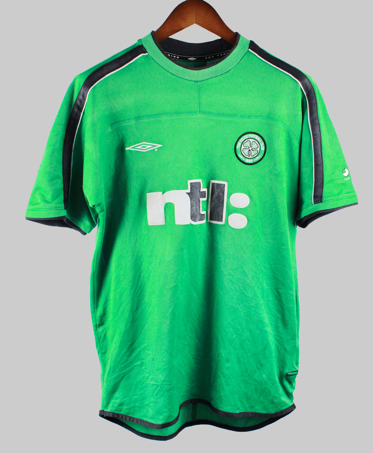Celtic 2001-02  Home Kit (L)