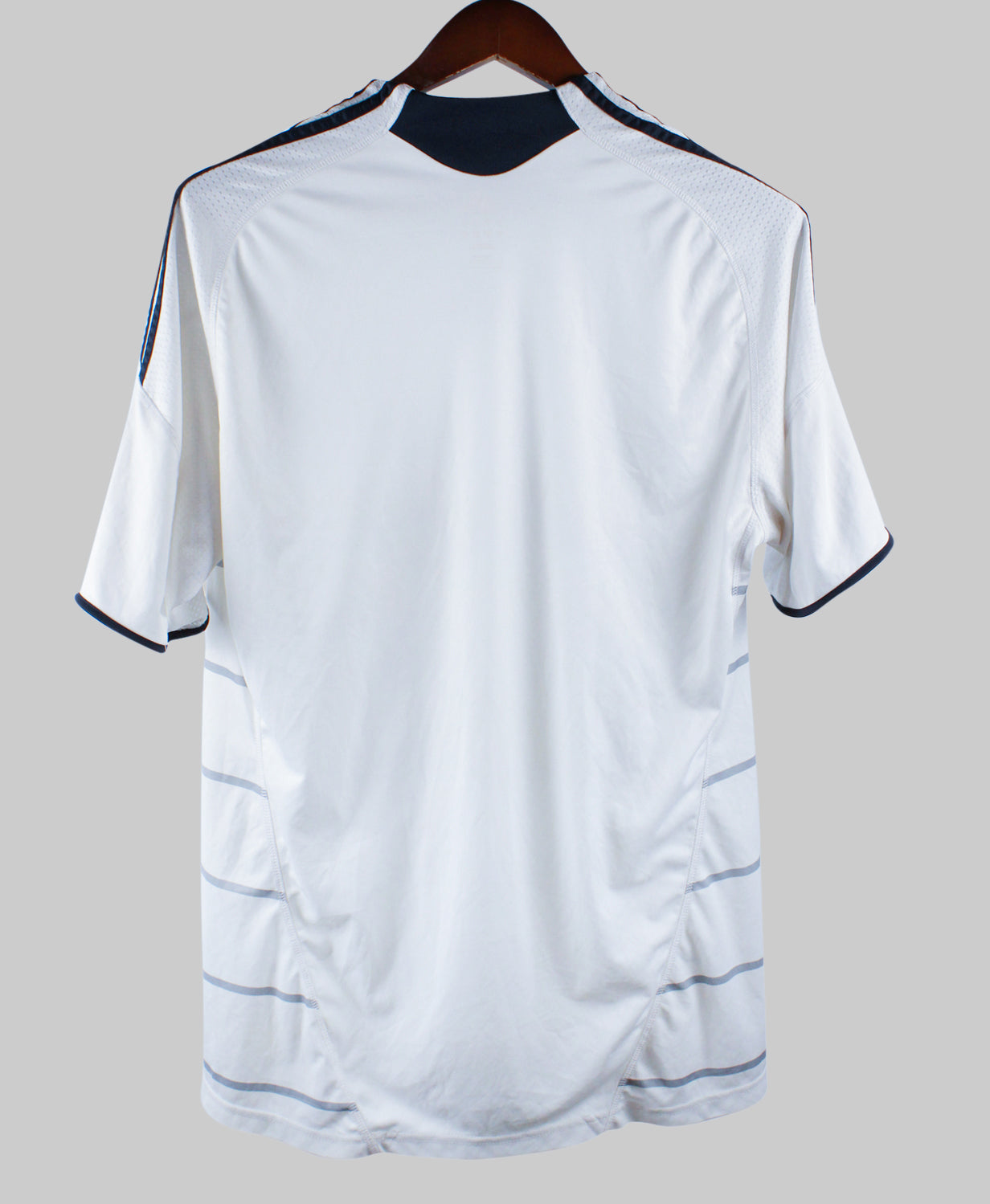 Chelsea 2009-10  Third Kit (L)