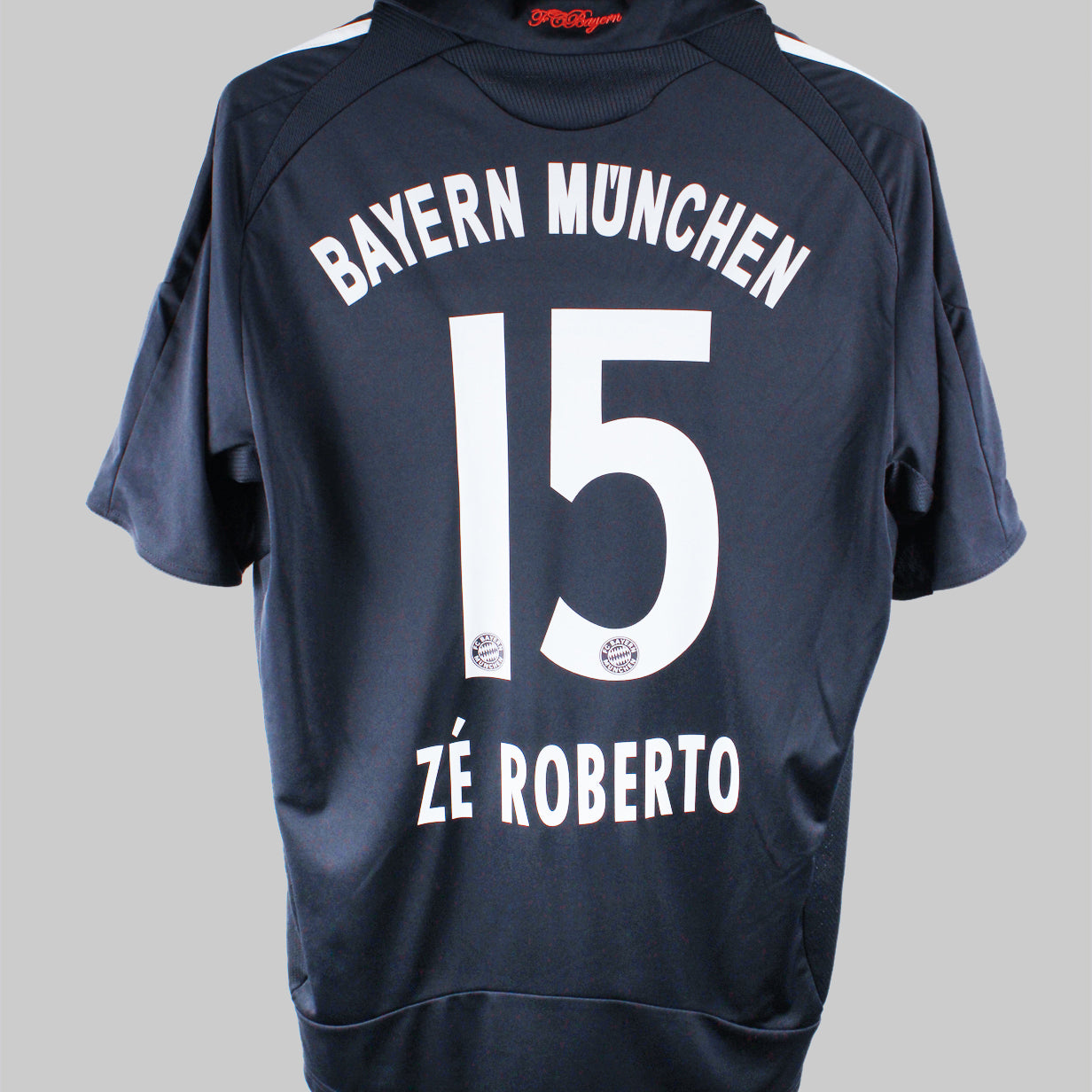 Bayern Munich 2008-2009 Ze Roberto Away Kit (L)