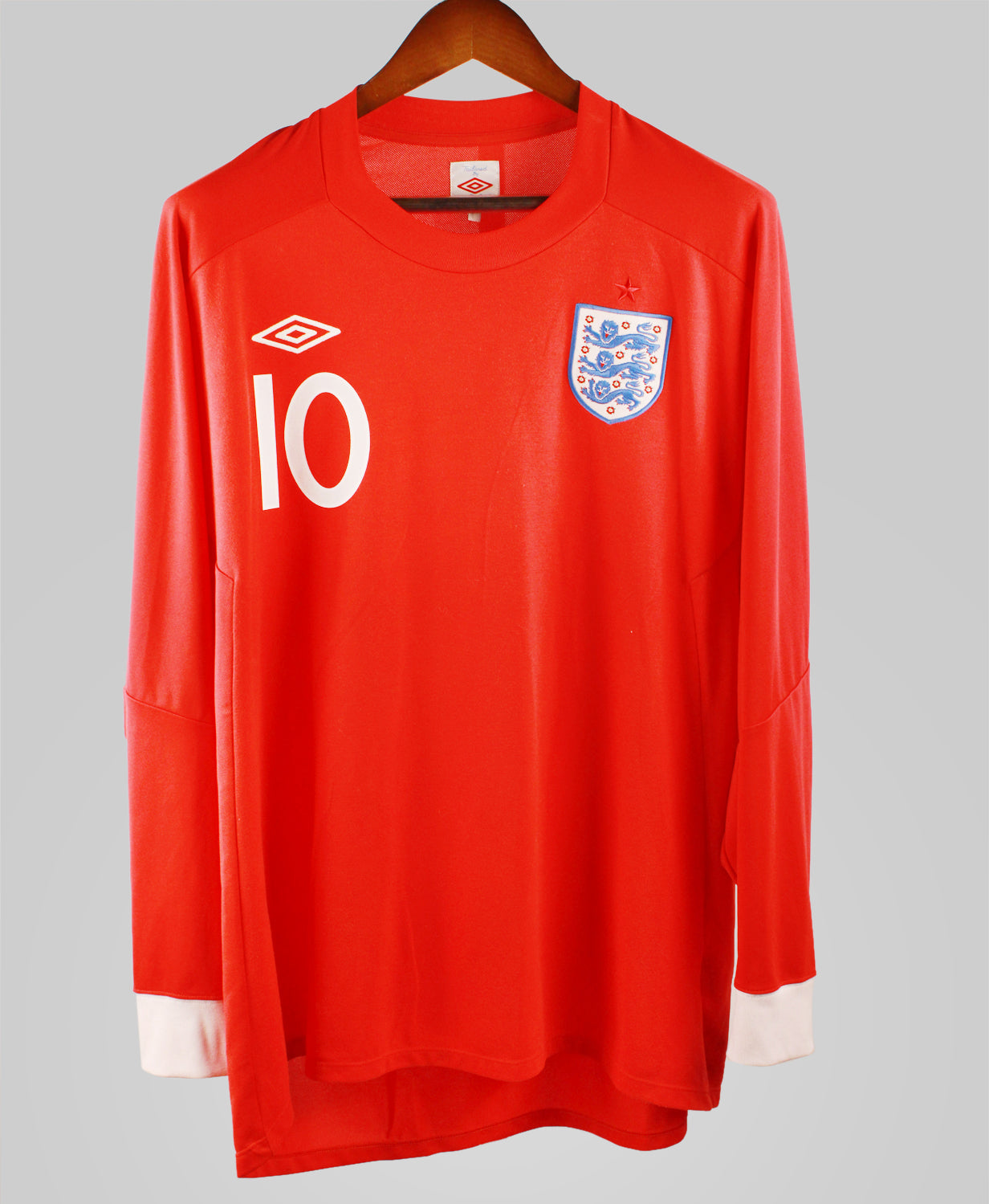England 2010-2011 Rooney  Long Sleeve Home Kit (XL)