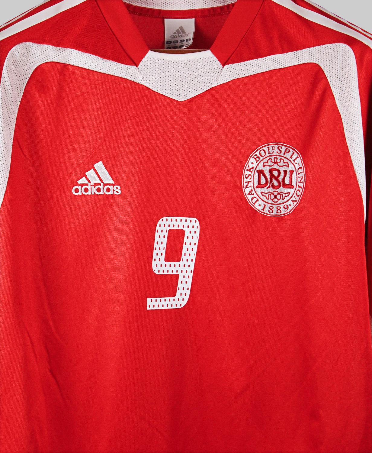 Denmark 2004-05 Tomasson Short Sleeve Home Kit (M)