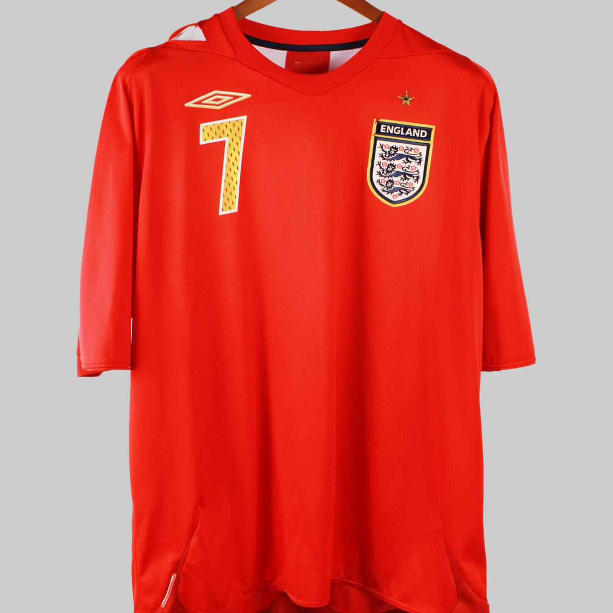 England 2006-07 Beckham Short Sleeve Away Kit (2XL)