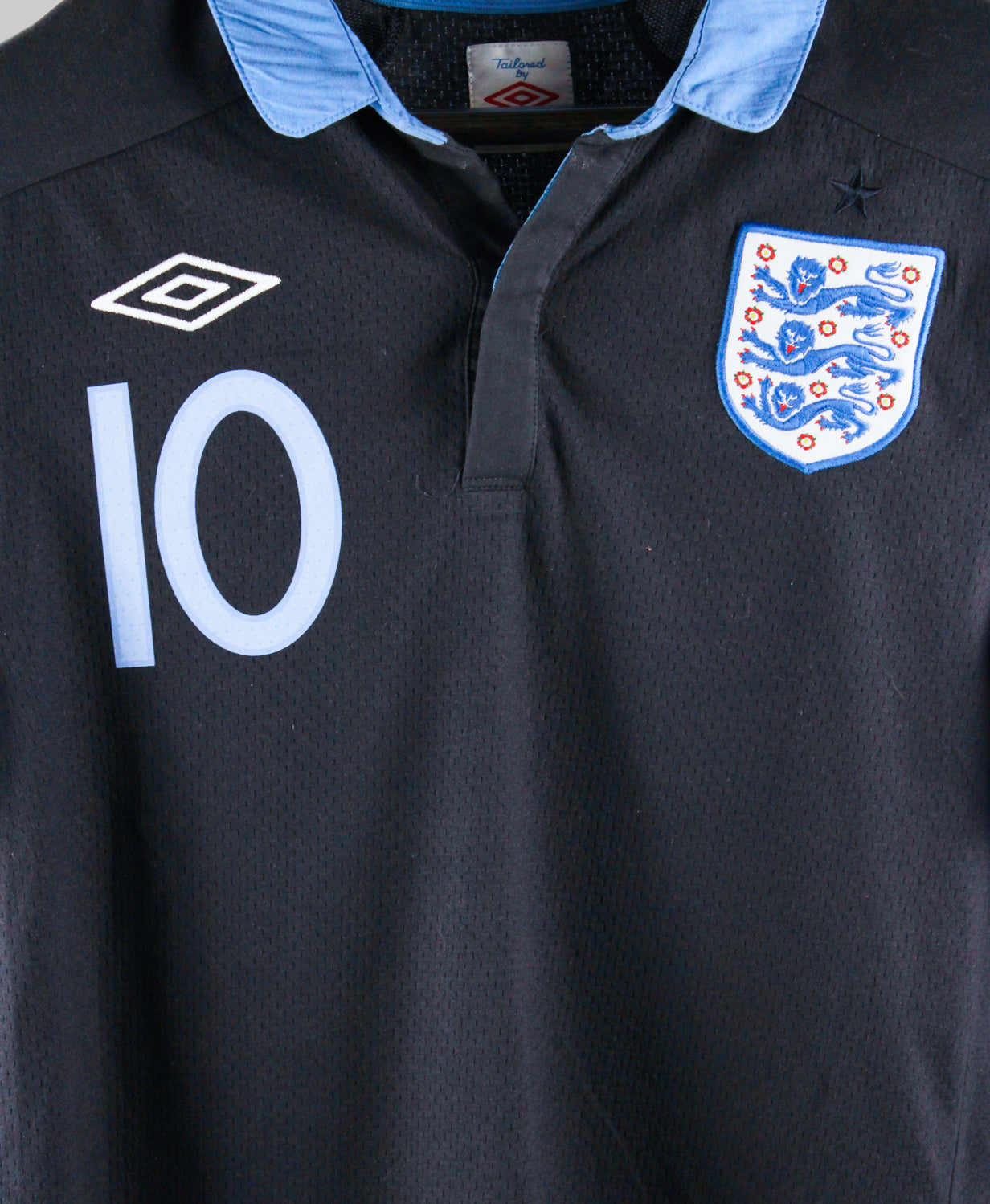 England 2011-2012 Rooney Home Kit (M)