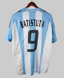 Argentina 2002-03 Batistuta Short Sleeve Home Kit (M)