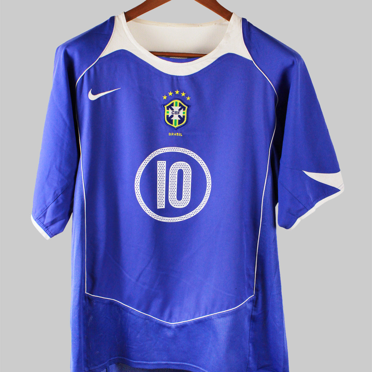 Brazil 2004-05 Ronaldinho Short Sleeve Away Kit (M)