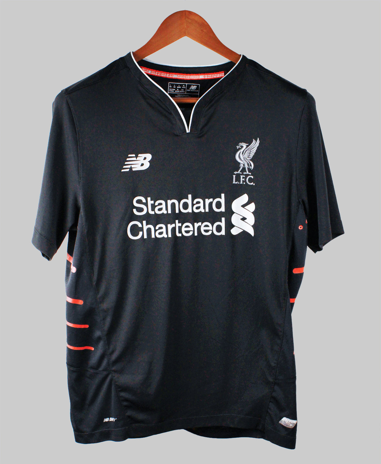 Liverpool 2016-17 Gerrard Short Sleeve Away Kit (L)