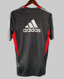 Liverpool 2011-12  Training Kit  (M)
